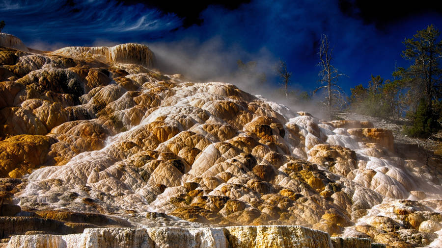 Minerva_Terrace_Mammoth_Hot_Springs_Yellowstone_National_Park.jpg
